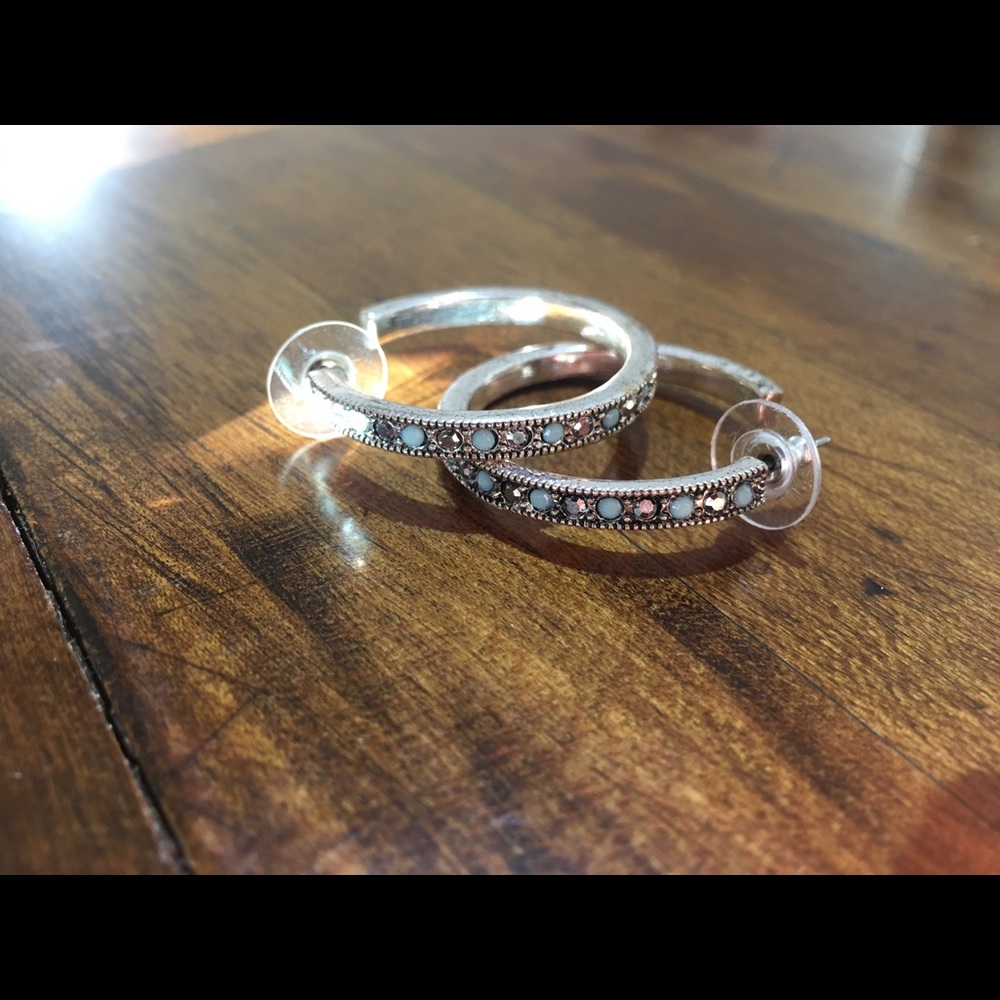 Loop ear rings